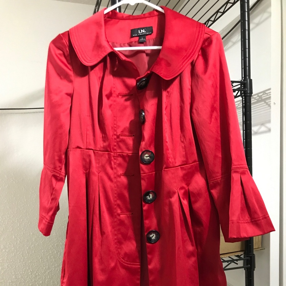 Red coat, 3/4 length sleeves